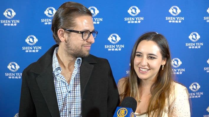 Javier Ribé Peniche, ingeniero químico de Pfizer, y la empresaria Karen Parente, fundadora de Be Kiwi, asistieron al espectáculo de Shen Yun Performing Arts en el Auditorio Nacional en la Ciudad de México, México, el 02 de mayo de 2024. (NTD)