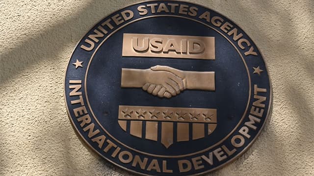 Corte se pone del lado de la administración Trump en la batalla legal con USAID por recortes de personal