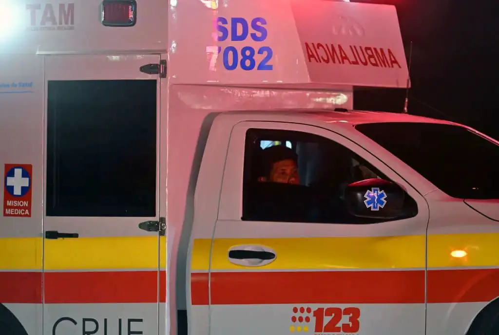 Una ambulancia se ve en una imagen de archivo. (Juan Barreto/AFP vía Getty Images)