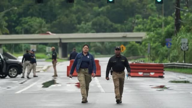 Muere hombre al ser arrastrado su vehículo por la crecida de un río en Puerto Rico
