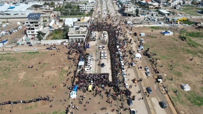 Hamás entrega cuerpos de cuatro rehenes e Israel libera prisioneros palestinos