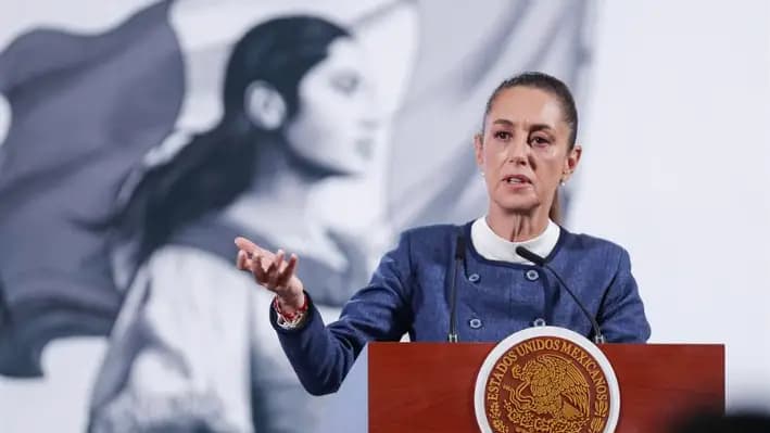 La presidenta de México, Claudia Sheinbaum, participa este miércoles en una rueda de prensa en Palacio Nacional en la Ciudad de México (México). EFE/ Isaac Esquivel