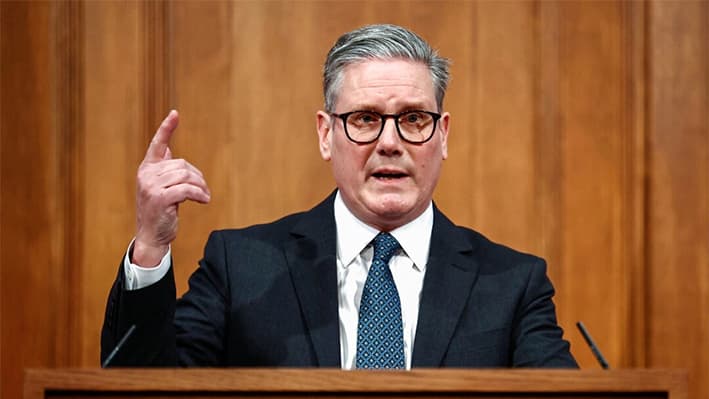 Investigan incendio en casa del primer ministro británico Starmer