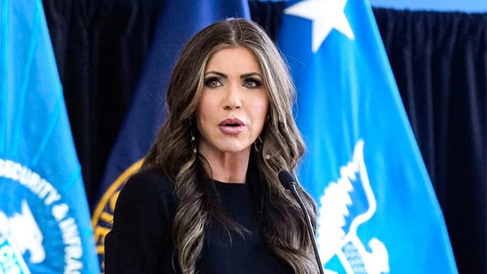 Noem nombra a nuevos líderes en el ICE y toma medidas para identificar a filtradores dentro del DHS