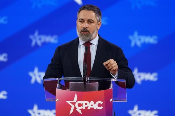 El líder del partido español VOX, Santiago Abascal, habla en la Conferencia de Acción Política Conservadora (CPAC) 2025 en National Harbor, Maryland, EE. UU., el 20 de febrero de 2025. (EFE/EPA/Will Oliver)