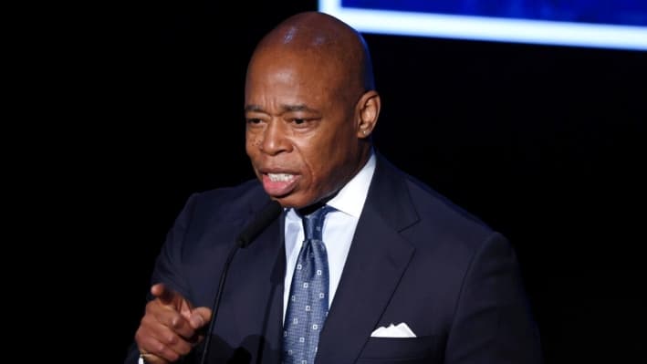 El alcalde de la ciudad de Nueva York, Eric Adams, habla durante el discurso sobre el estado de la ciudad, en Nueva York, el 9 de enero de 2025. (Michael M. Santiago/Getty Images)