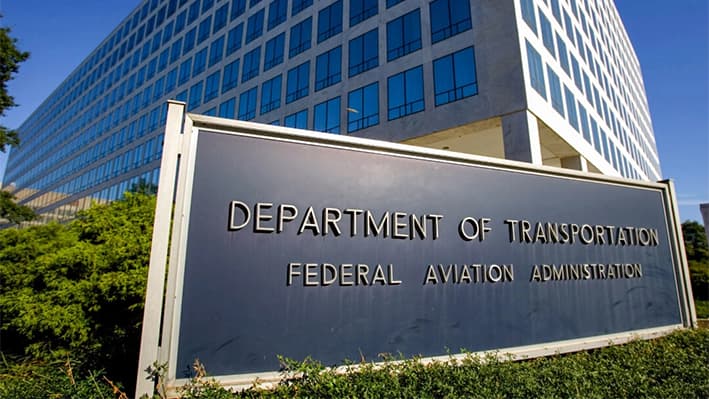 El edificio de la Administración Federal de Aviación del Departamento de Transporte en Washington el 21 de julio de 2007. (Saul Loeb/AFP a través de Getty Images)