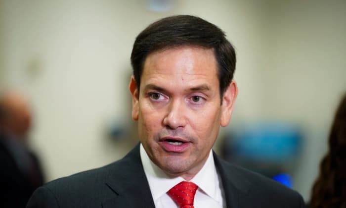 El senador Marco Rubio (R-Fla.) habla durante una rueda de prensa en el Capitolio de Estados Unidos el 11 de julio de 2023. (Madalina Vasiliu/The Epoch Times)