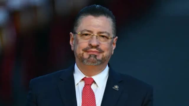 Tribunal electoral investigará al presidente de Costa Rica por beligerancia política