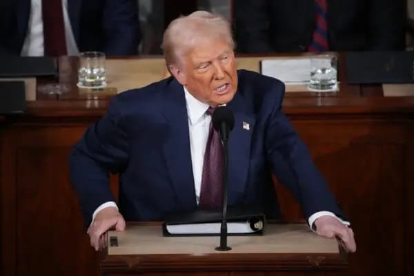 El presidente Donald Trump habla en el Capitolio de los Estados Unidos el 4 de marzo de 2025. (Andrew Harnik/Getty Images)