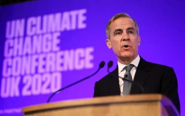 Mark Carney pronuncia un discurso de apertura para lanzar la agenda de financiación privada para la Conferencia de las Naciones Unidas sobre el Cambio Climático de 2020 (COP26) en el Guildhall de Londres, Inglaterra, el 27 de febrero de 2020. (Tolga Akmen/WPA Pool/Getty Images)