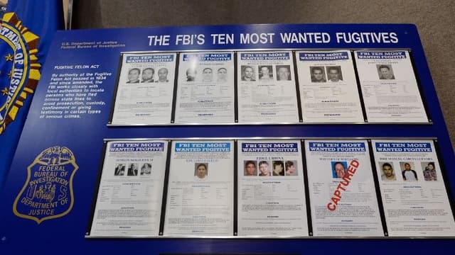Tres hombres en la lista de los 10 más buscados por el FBI están vinculados a organizaciones criminales en México