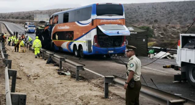 Seis muertos y cerca de cuarenta heridos al colisionar cuatro autobuses en Chile