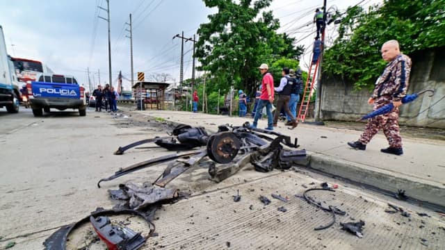 Al menos un muerto y tres heridos por explosión frente a la cárcel más grande de Ecuador
