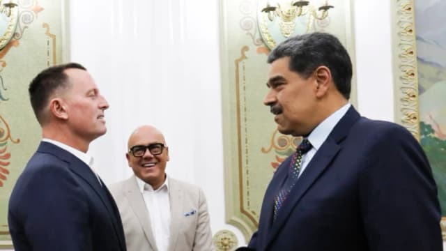 EE. UU. dice que Venezuela reanudará los vuelos para deportados