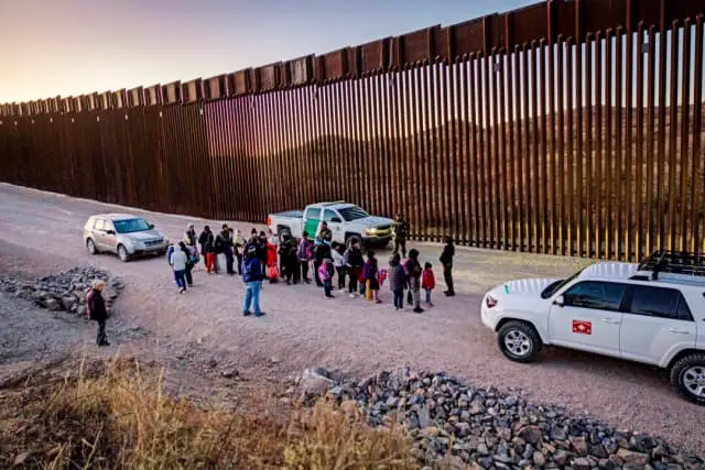 Detenciones de inmigrantes en la frontera son las más bajas de la historia, dice la CBP