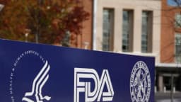 La FDA retira del mercado productos para el acné por contener una sustancia cancerígena