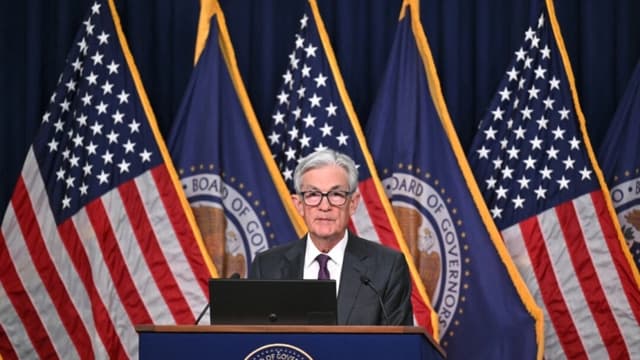 Presidente de la Reserva Federal dice que aranceles de Trump podrían retrasar progreso de la inflación