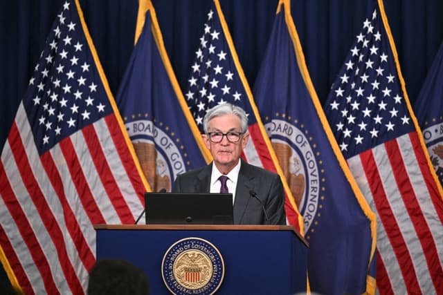 Presidente de la Reserva Federal dice que aranceles de Trump podrían retrasar progreso de la inflación