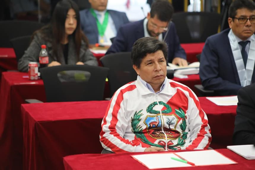Fotografía cedida este jueves por el Poder Judicial de Perú que muestra al expresidente peruano Pedro Castillo (2021-2022), durante la séptima audiencia del juicio en el que se le acusa de rebelión en Lima (Perú). EFE/Poder Judicial de Perú