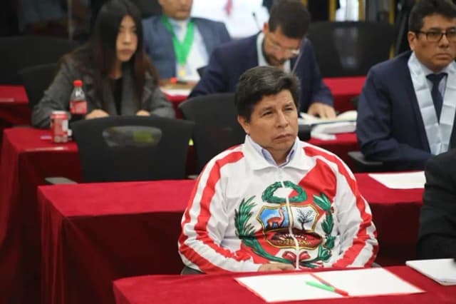 Castillo reaparece en juicio por fallido golpe de Estado de 2022 y rechaza identificarse