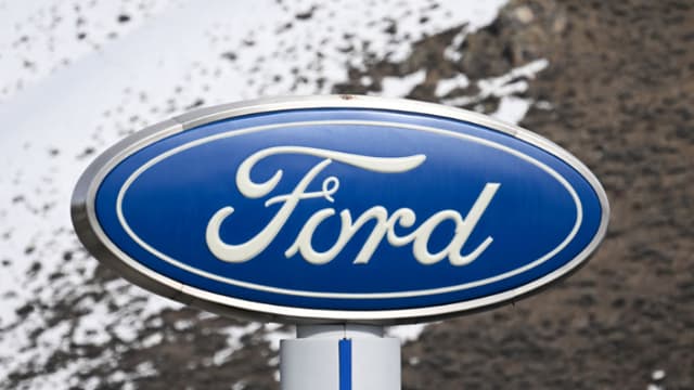 México llama a revisar más de 2000 vehículos Ford por falla en el motor del parabrisas