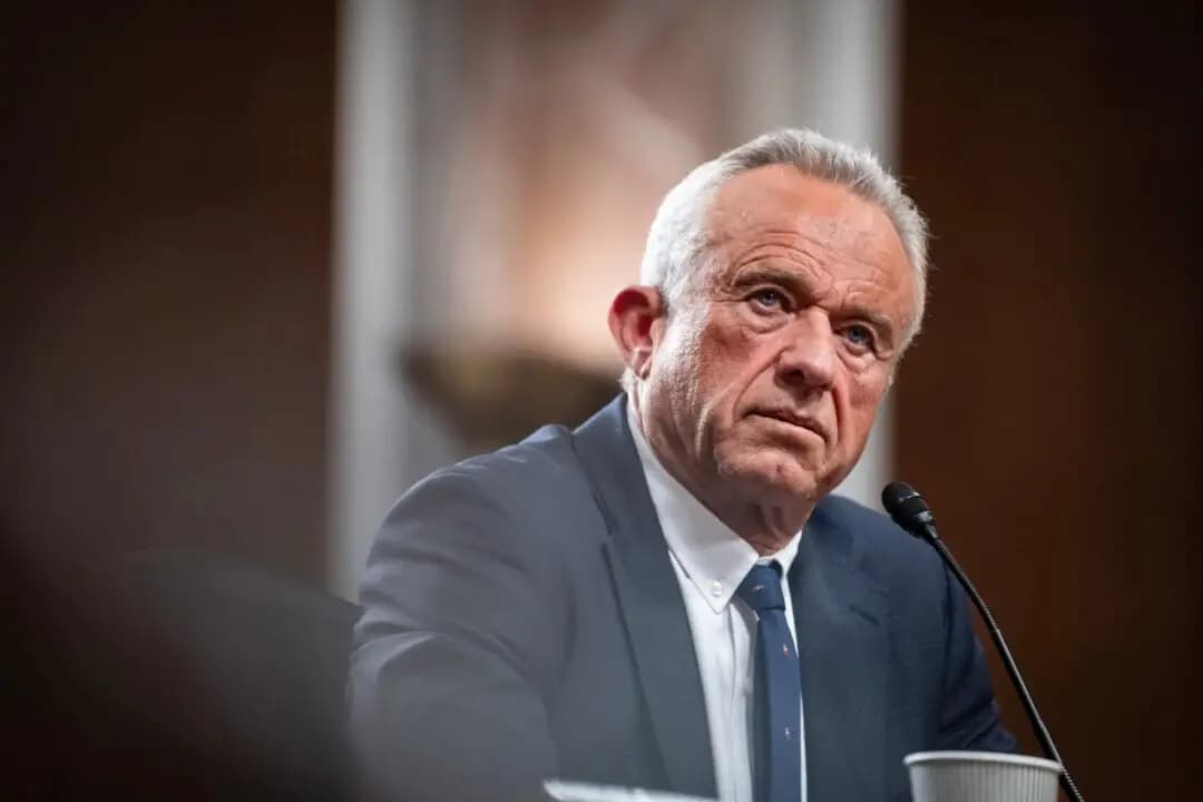 El entonces secretario de Salud y Servicios Humanos, Robert F. Kennedy, Jr., testifica ante el Comité de Finanzas del Senado en el Capitolio de Washington el 29 de enero de 2025. (Madalina Vasiliu/The Epoch Times)
