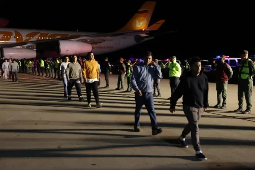Llegan a Venezuela 199 migrantes deportados desde Estados Unidos