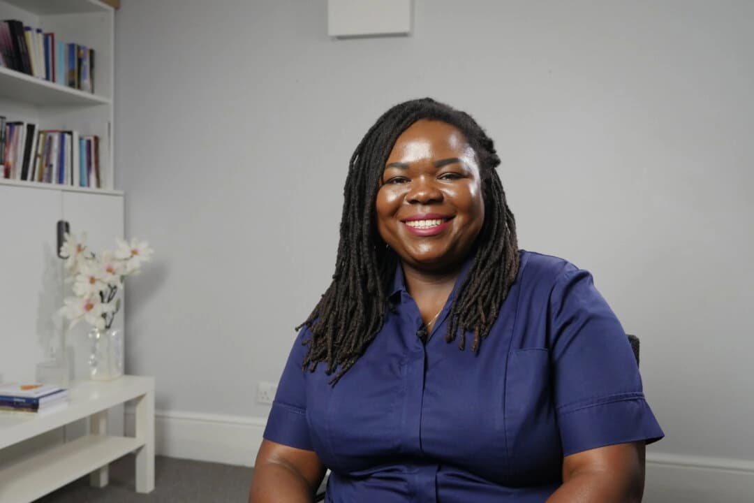 La enfermera Jennifer Melle, en la foto de un folleto sin fecha. (Centro Legal Cristiano)