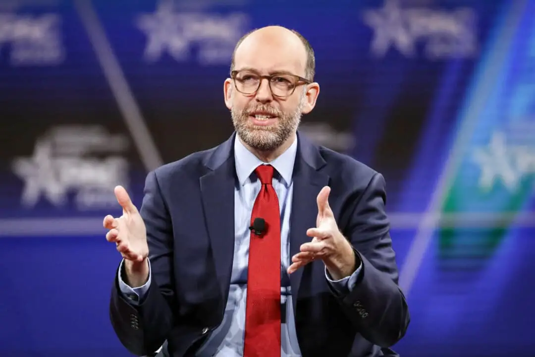 Russ Vought, director de la Oficina de Gestión y Presupuesto, habla en la convención de CPAC en National Harbor, Maryland, el 29 de febrero de 2020. (Samira Bouaou/The Epoch Times).