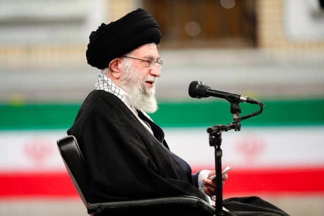 Irán responde a la carta de Trump ofreciendo negociar un nuevo acuerdo nuclear