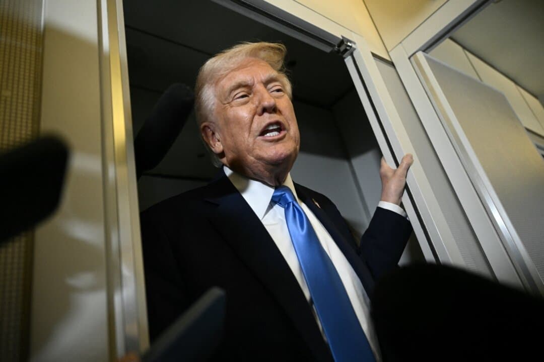 Trump impondrá pronto aranceles a productos farmacéuticos y está abierto a negociar con los países