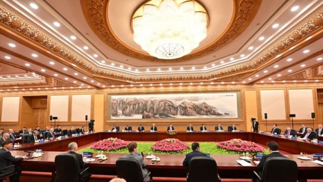 Xi Jinping busca tranquilizar a líderes empresariales mundiales ante nuevos aranceles estadounidenses