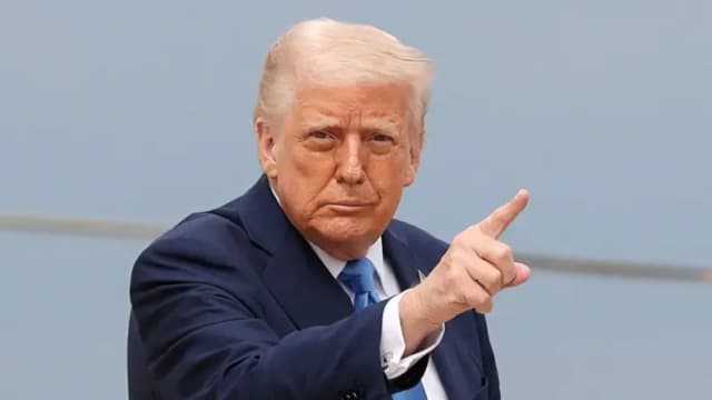 Trump lanza otra advertencia severa a Irán y suaviza el tono hacia Putin