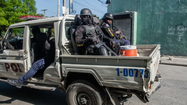 Más de 500 presos escapan de cárcel tras irrupción de bandas armadas en Haití