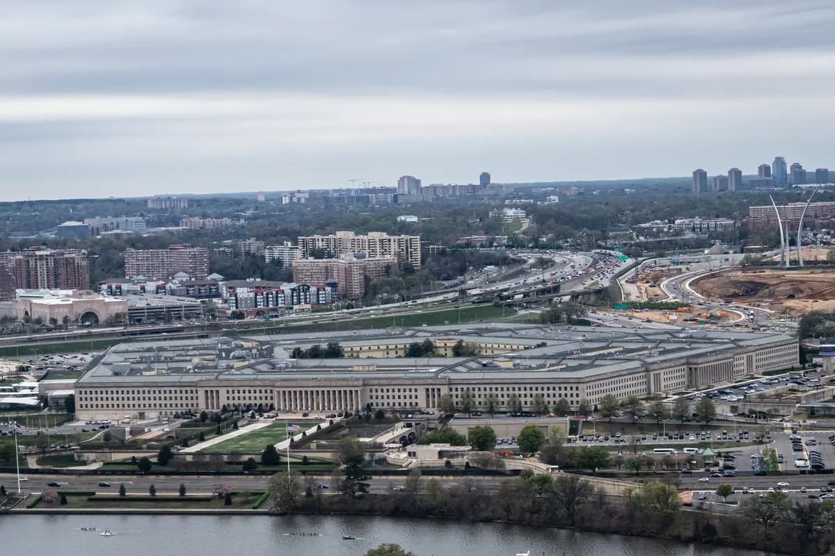 Vista aérea del Pentágono en Arlington, Virginia, el 2 de abril de 2025. (Madalina Vasiliu/The Epoch Times)