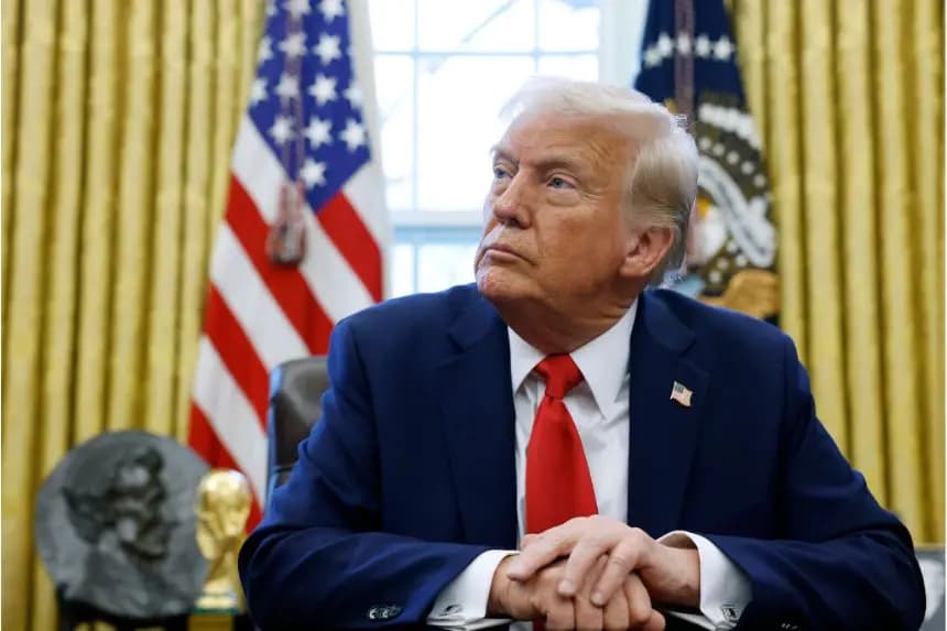El presidente Donald Trump habla con los periodistas en el Despacho Oval de la Casa Blanca el 03 de febrero de 2025. (Anna Moneymaker/Getty Images)
