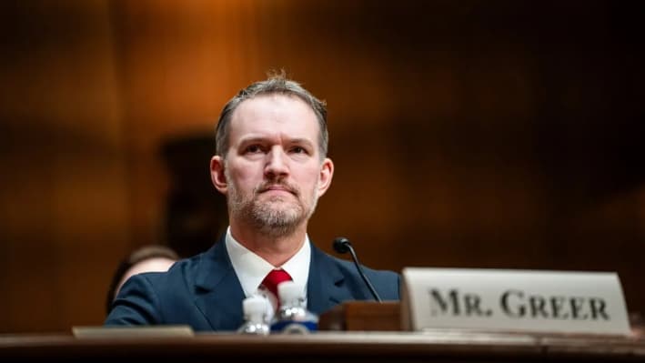 Jamieson Greer, nominado como representante de Comercio de EE. UU., testifica ante el Comité de Finanzas del Senado en el Capitolio de EE. UU., el 6 de febrero de 2025. (Madalina Vasiliu/The Epoch Times)
