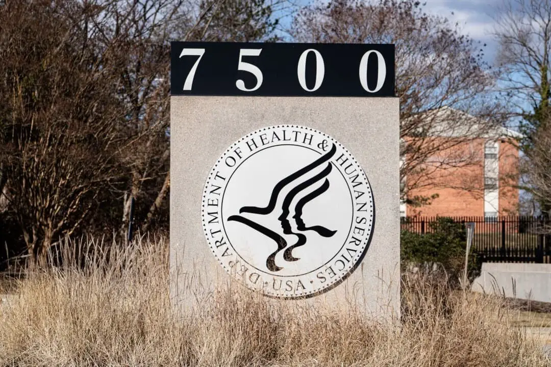 


Señalización gubernamental para el Departamento de Salud y Servicios Humanos de EE. UU. en Baltimore, Maryland, el 17 de febrero de 2025. (Madalina Vasiliu/The Epoch Times)