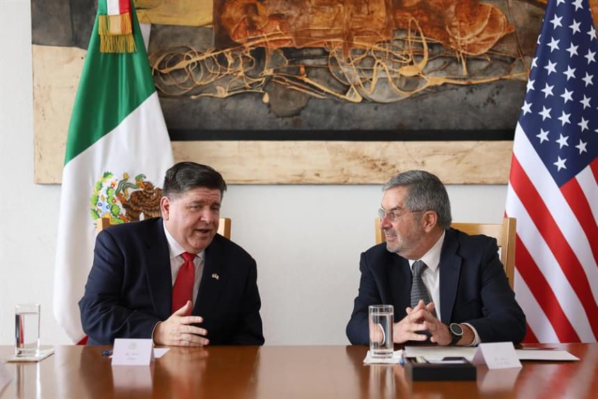 Canciller de México recibe al gobernador de Illinois