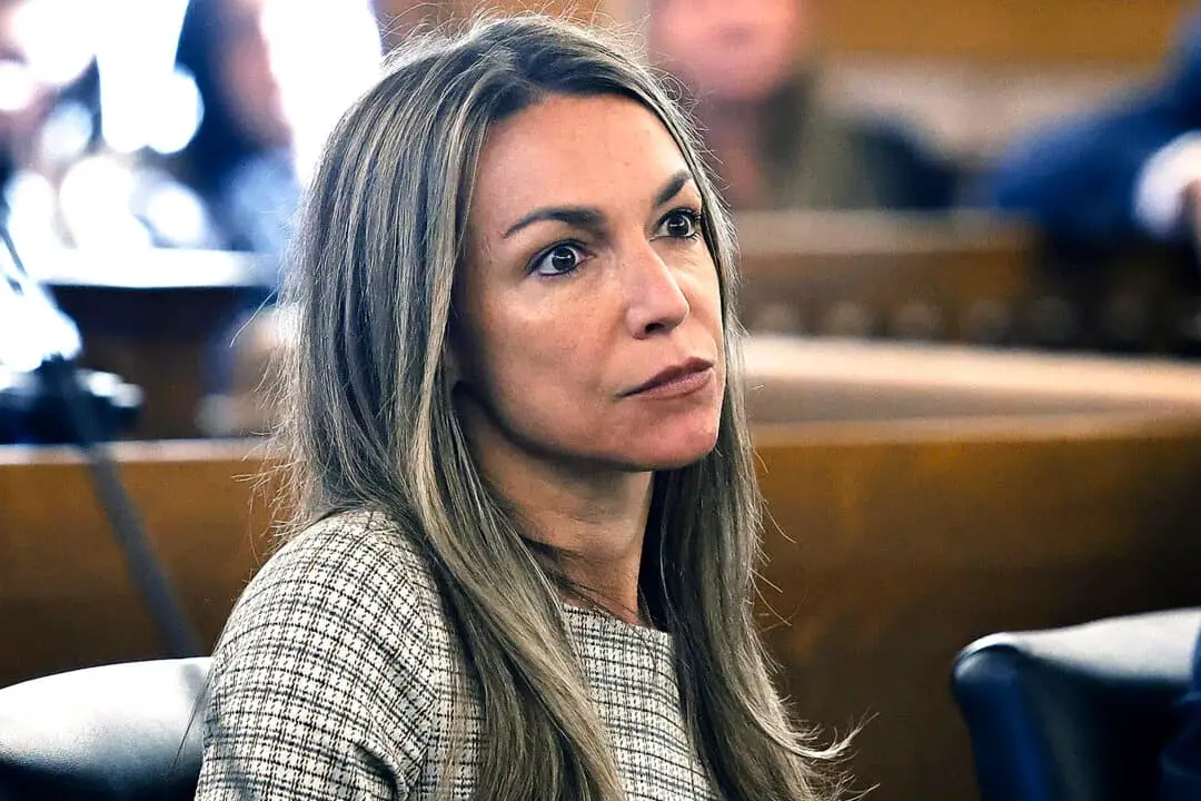 Karen Read, su equipo de defensa y la acusación presentan mociones en la Corte Superior de Norfolk en Dedham, Massachusetts, el 13 de noviembre de 2024. (Greg Derr/Pool/The Patriot Ledger vía AP)