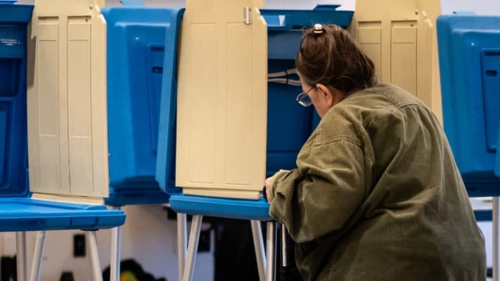 Wisconsin vota para consagrar la ley de identificación con foto para votantes en la Constitución estatal