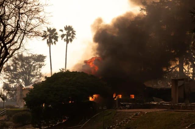 Suben a 30 los muertos en incendios de Los Ángeles tras nuevo hallazgo de restos humanos