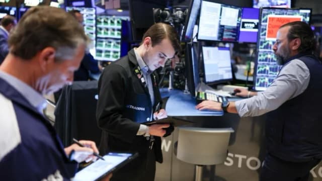 Mercado bursátil de EE. UU. se desploma tras anuncio de Trump de aranceles globales