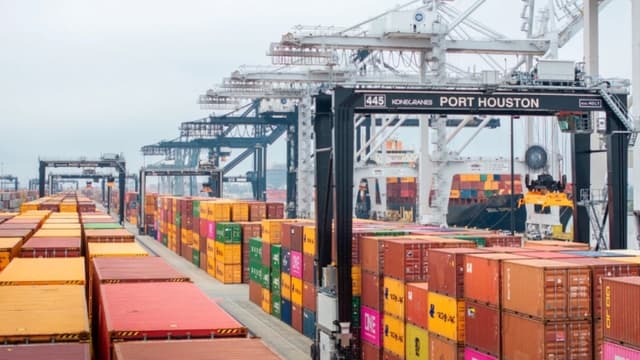 Demandan a la administración Trump por los aranceles a las importaciones chinas