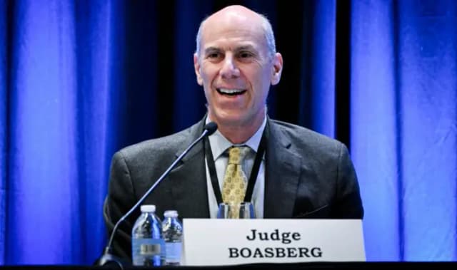 Administración Trump apela orden de desacato de Boasberg en caso sobre deportaciones