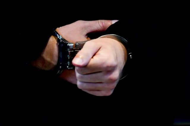 Detienen a mexicano por ciberacoso sexual a quince menores de varios países