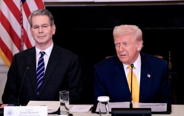 Secretario del Tesoro rechaza idea que vincula una presunta recesión inevitable y los aranceles