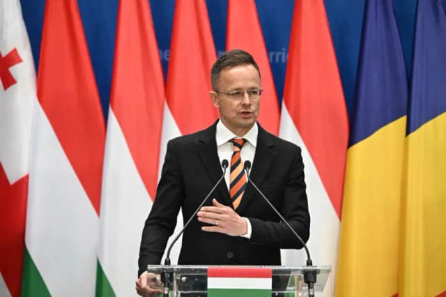 Hungría no apoya que la UE responda a Trump con aranceles