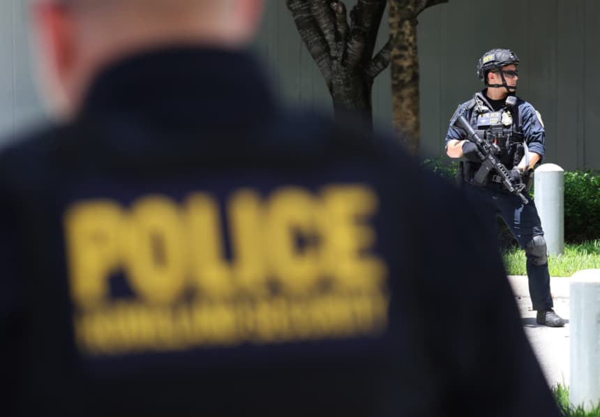 Miembros de la policía de Florida en actividades de seguridad. (Scott Olson/Getty Images)